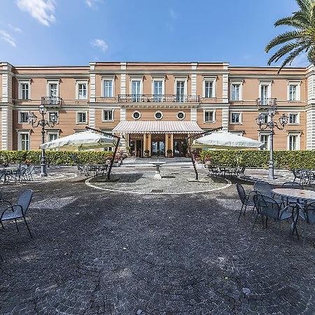 แกรนด์ โฮเทล เตเลเซ Hotel Telese Terme ภายนอก รูปภาพ
